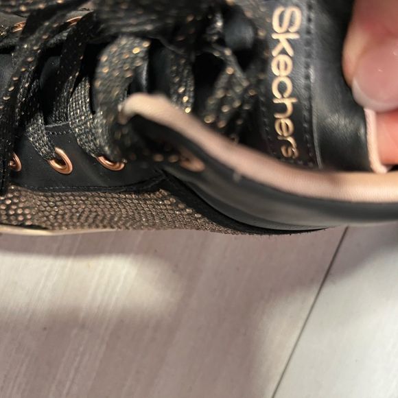 Sketchers Flashy  Glitter High Top Sneakers Good Tread Gold and Black + Glitter - Picture 8 of 8